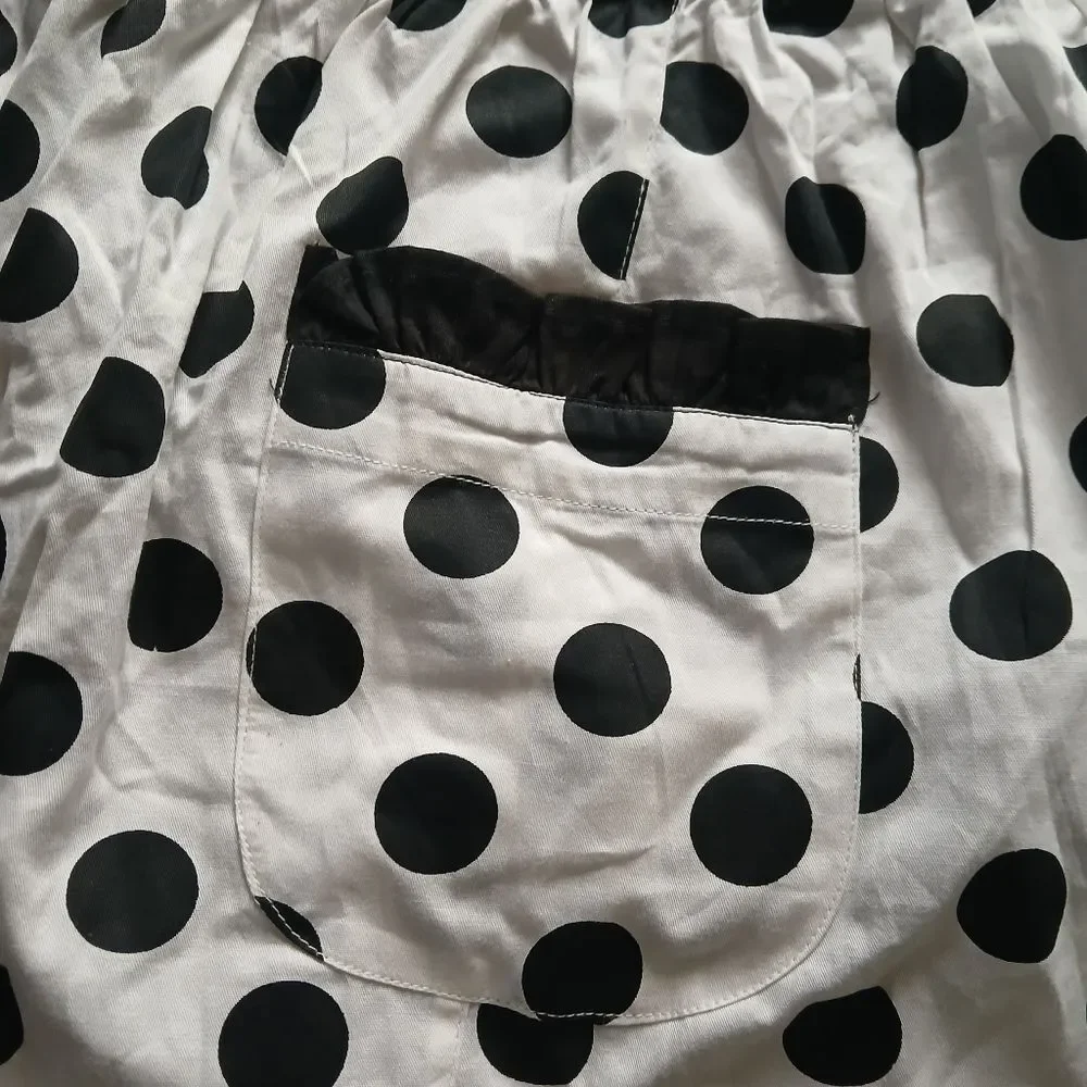 Martha Stewart Black and White Polka Dot Apron Sweetheart Neckline 100% Cotton
